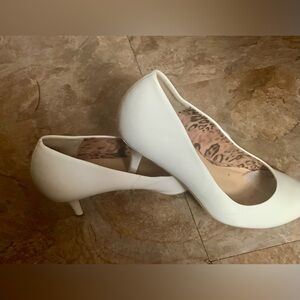 Women White Patent Leather Heels(New)